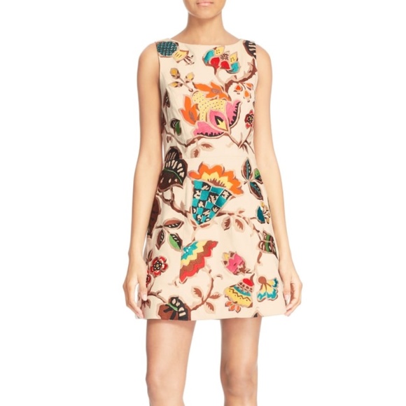 Alice + Olivia Dresses & Skirts - Alice + Oliva Lindsey Pouf'Embroidered Dress
